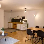 Madflats S-bahn Friedenau Apartment *