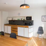 Madflats S-bahn Friedenau Apartment