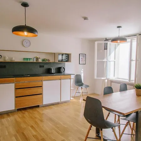 Apartment Madflats S-bahn Friedenau