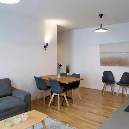 Madflats S-bahn Friedenau * Berlin