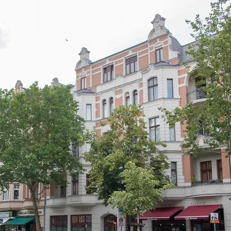 Madflats S-bahn Friedenau Apartment *