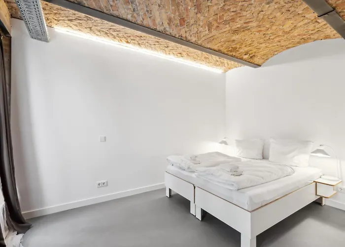 Madflats S-bahn Friedenau *