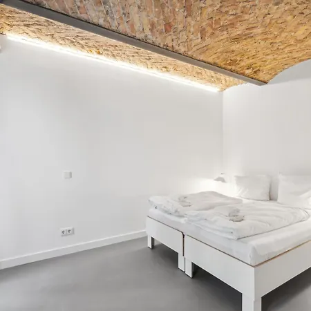 Madflats S-bahn Friedenau *