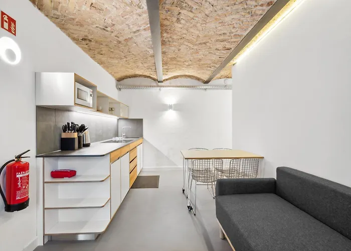 Madflats S-bahn Friedenau برلين